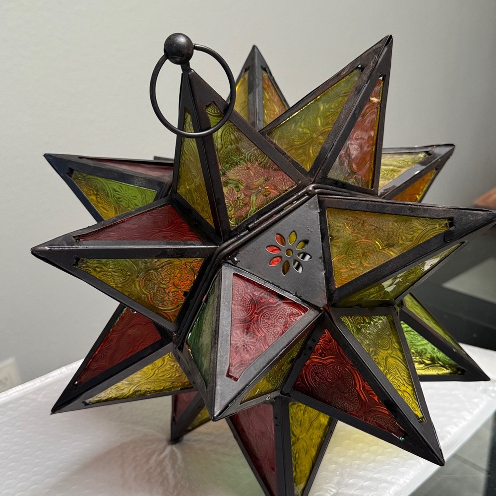 Please note missing 1 triangle tile - Picture 2 of 2